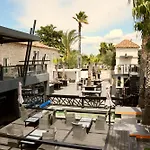 Mas La Farelle D'hote,fitness & Salle De Jeux Gratuite & En Supplement Oda ve Kahvaltı 4*