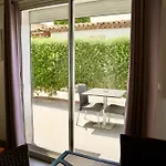 Nocleg ze śniadaniem Mas La Farelle D'hote,fitness & Salle De Jeux Gratuite & En Supplement 4*