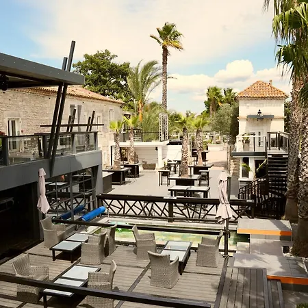 Mas La Farelle D'hote,fitness & Salle De Jeux Gratuite & En Supplement לינה וארוחת בוקר 4*