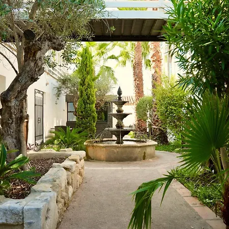 Mas La Farelle D'hote,fitness&salle De Jeux Gratuite&spa En Supplément Bed and breakfast 4*