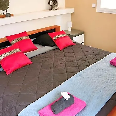 Bed & Breakfast Mas La Farelle D'hote,fitness & Salle De Jeux Gratuite & En Supplement Nîmes