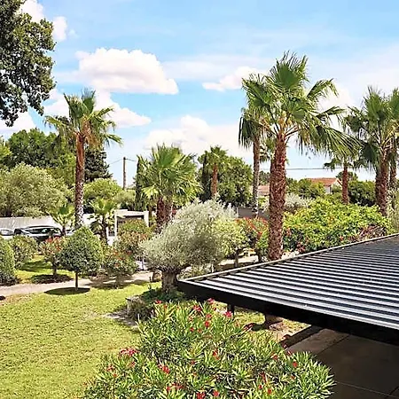 Mas La Farelle D'hote,fitness & Salle De Jeux Gratuite & En Supplement Bed & Breakfast