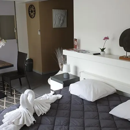 D'hote,fitness&billard Gratuit&spa Mas La Farelle Couette-café Nîmes