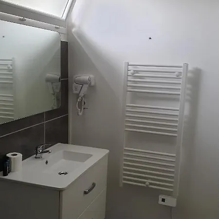 Couette-café D'hote,fitness&billard Gratuit&spa Mas La Farelle Nîmes