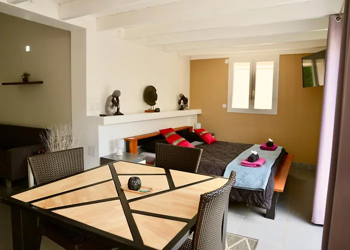 Bed & Breakfast Mas La Farelle D'hote,fitness & Salle De Jeux Gratuite & En Supplement Nîmes
