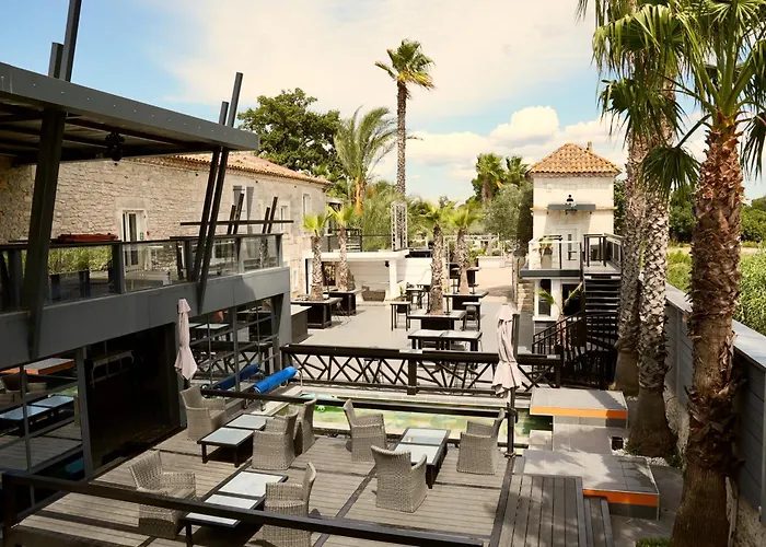 Mas La Farelle D'hote,fitness&salle De Jeux Gratuite&spa En Supplément Bed and breakfast 4*