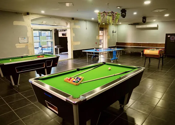 Mas La Farelle D'hote,fitness&salle De Jeux Gratuite&spa En Supplément Bed and breakfast 4*