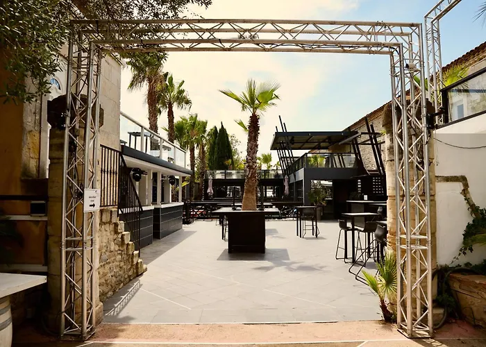 Bed & Breakfast Mas La Farelle D'hote,fitness & Salle De Jeux Gratuite & En Supplement Nîmes